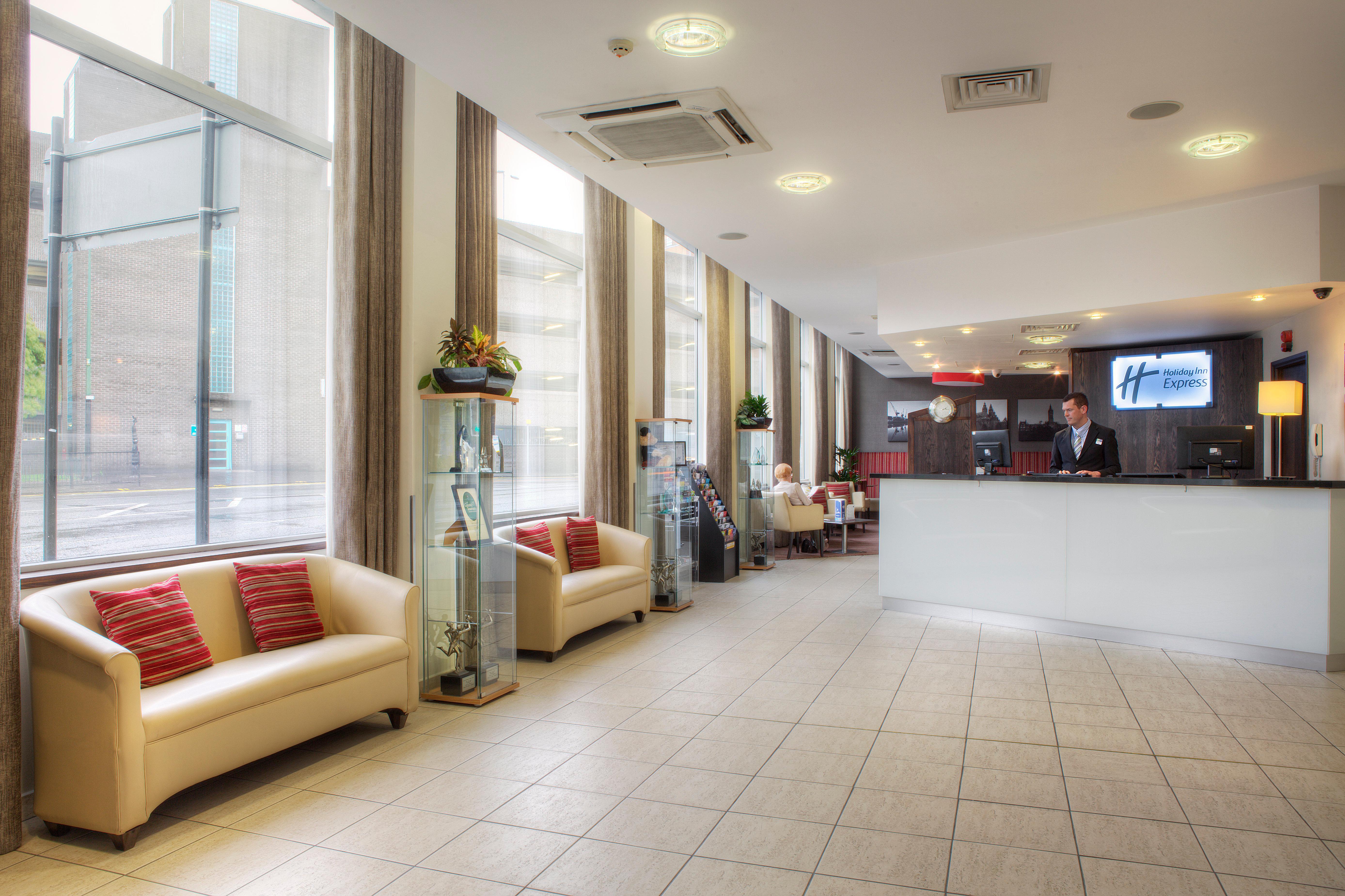 Holiday Inn Express - Glasgow - City Ctr Theatreland By Ihg Екстер'єр фото